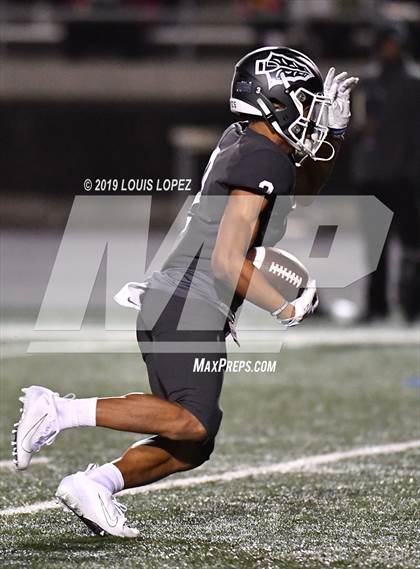 Thumbnail 3 in De La Salle vs. St. John Bosco (CIF State Open Division Championship) photogallery.