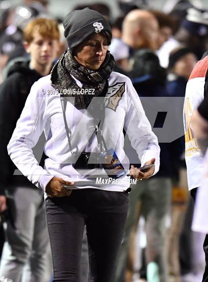 Thumbnail 1 in De La Salle vs. St. John Bosco (CIF State Open Division Championship) photogallery.