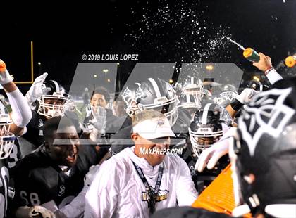 Thumbnail 2 in De La Salle vs. St. John Bosco (CIF State Open Division Championship) photogallery.