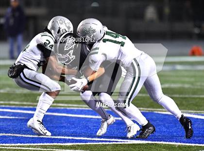 Thumbnail 2 in De La Salle vs. St. John Bosco (CIF State Open Division Championship) photogallery.