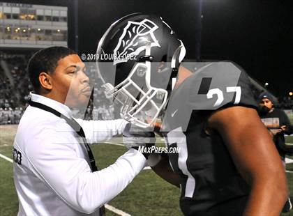 Thumbnail 3 in De La Salle vs. St. John Bosco (CIF State Open Division Championship) photogallery.