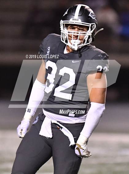 Thumbnail 2 in De La Salle vs. St. John Bosco (CIF State Open Division Championship) photogallery.