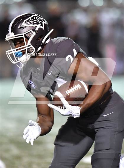 Thumbnail 3 in De La Salle vs. St. John Bosco (CIF State Open Division Championship) photogallery.