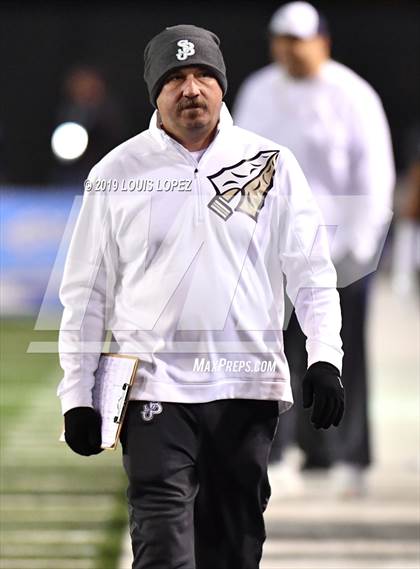 Thumbnail 2 in De La Salle vs. St. John Bosco (CIF State Open Division Championship) photogallery.