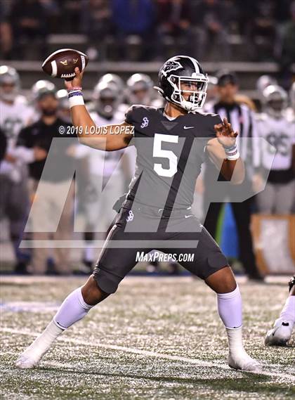 Thumbnail 2 in De La Salle vs. St. John Bosco (CIF State Open Division Championship) photogallery.