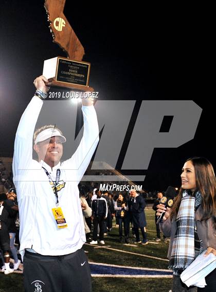 Thumbnail 3 in De La Salle vs. St. John Bosco (CIF State Open Division Championship) photogallery.