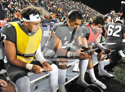 Thumbnail 3 in De La Salle vs. St. John Bosco (CIF State Open Division Championship) photogallery.