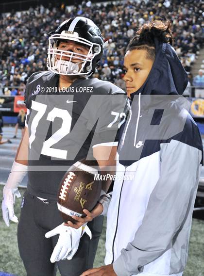 Thumbnail 2 in De La Salle vs. St. John Bosco (CIF State Open Division Championship) photogallery.
