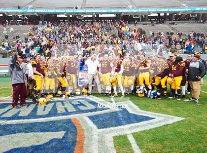 Thumbnail 3 in North Duplin vs. Cherokee (NCHSAA 1A Final) photogallery.