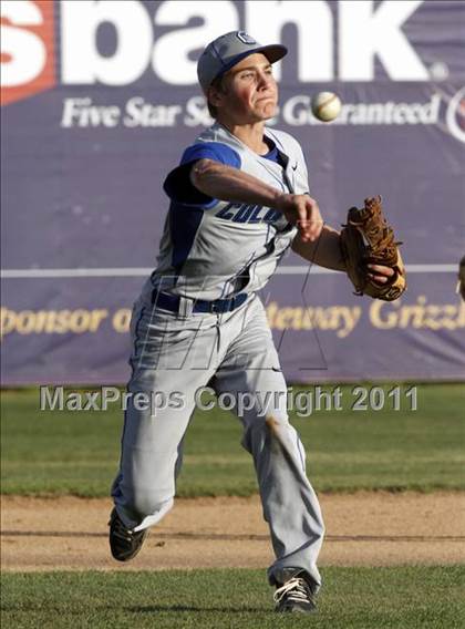 Thumbnail 2 in Columbia vs Gibault Catholic photogallery.