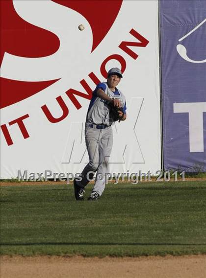 Thumbnail 2 in Columbia vs Gibault Catholic photogallery.