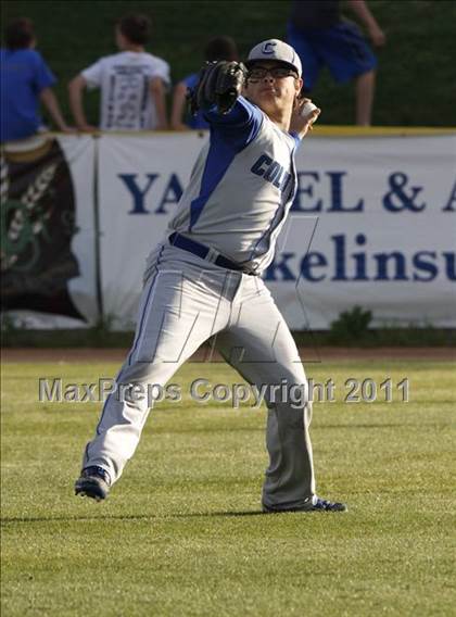Thumbnail 2 in Columbia vs Gibault Catholic photogallery.