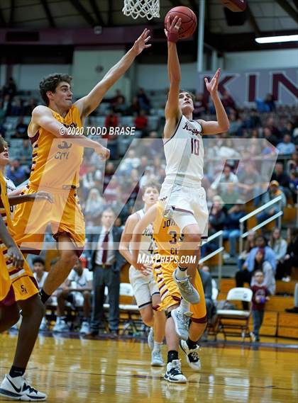 Thumbnail 3 in Science Hill @ Dobyns-Bennett photogallery.