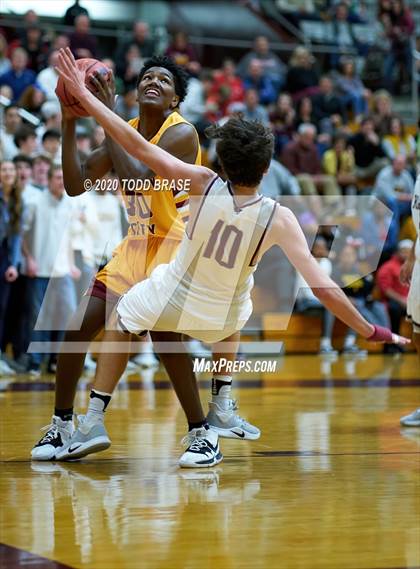 Thumbnail 3 in Science Hill @ Dobyns-Bennett photogallery.