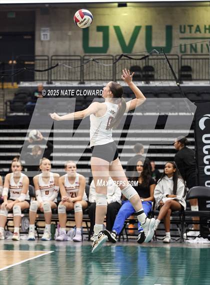 Thumbnail 2 in Mountain Ridge vs. Mountain View photogallery.