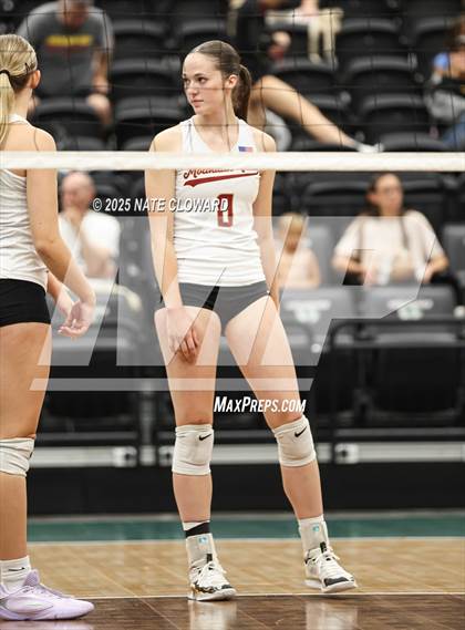 Thumbnail 3 in Mountain Ridge vs. Mountain View photogallery.