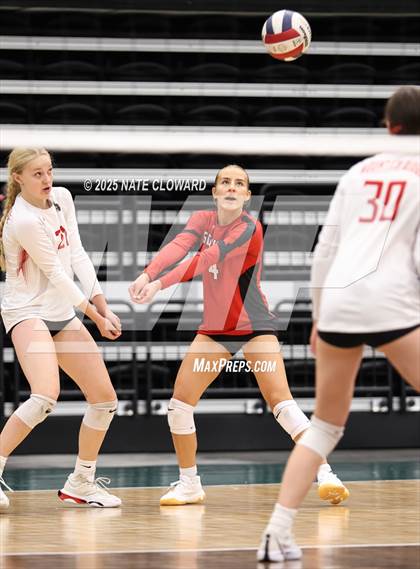 Thumbnail 3 in Mountain Ridge vs. Mountain View photogallery.