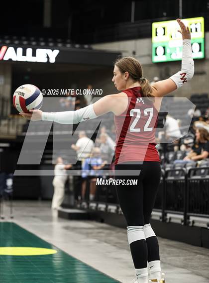 Thumbnail 2 in Mountain Ridge vs. Mountain View photogallery.
