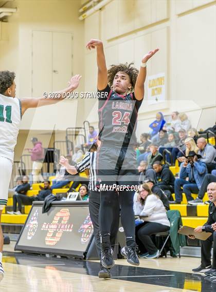 Thumbnail 2 in Moreau Catholic vs. Laguna Creek (NORCAL Ultimate Challenge) photogallery.