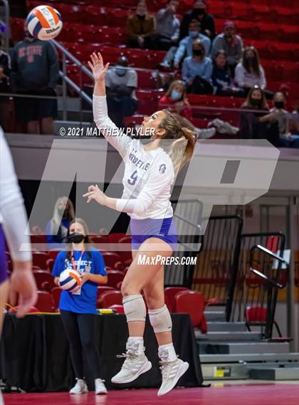 Thumbnail 2 in Green Level vs. Ardrey Kell (NCHSAA 4A Final) (2 of 2) (the Game) photogallery.
