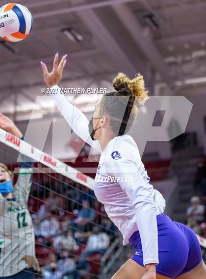 Thumbnail 2 in Green Level vs. Ardrey Kell (NCHSAA 4A Final) (2 of 2) (the Game) photogallery.