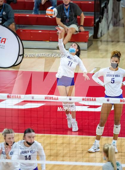 Thumbnail 2 in Green Level vs. Ardrey Kell (NCHSAA 4A Final) (2 of 2) (the Game) photogallery.