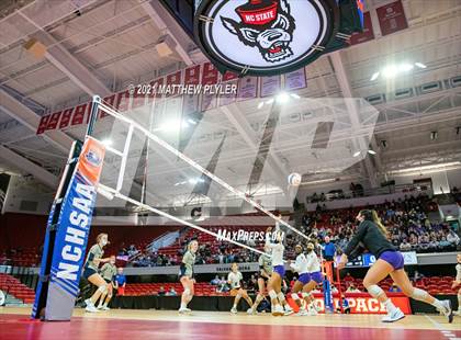 Thumbnail 3 in Green Level vs. Ardrey Kell (NCHSAA 4A Final) (2 of 2) (the Game) photogallery.