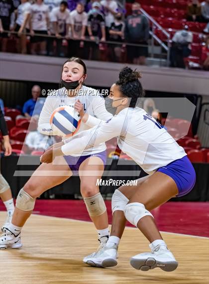 Thumbnail 2 in Green Level vs. Ardrey Kell (NCHSAA 4A Final) (2 of 2) (the Game) photogallery.