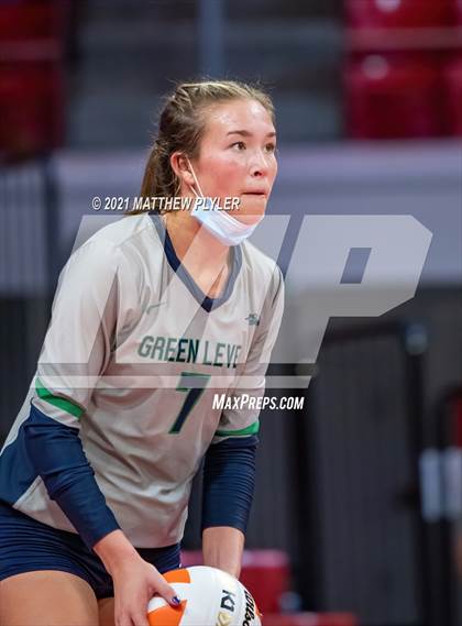 Thumbnail 1 in Green Level vs. Ardrey Kell (NCHSAA 4A Final) (2 of 2) (the Game) photogallery.