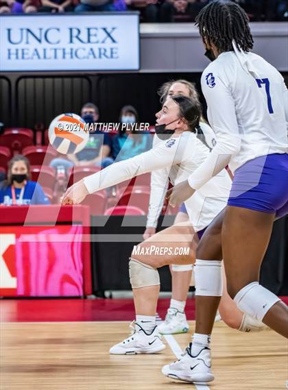 Thumbnail 1 in Green Level vs. Ardrey Kell (NCHSAA 4A Final) (2 of 2) (the Game) photogallery.