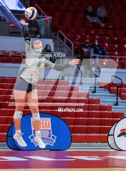 Thumbnail 1 in Green Level vs. Ardrey Kell (NCHSAA 4A Final) (2 of 2) (the Game) photogallery.