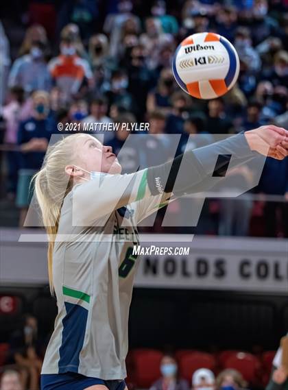 Thumbnail 3 in Green Level vs. Ardrey Kell (NCHSAA 4A Final) (2 of 2) (the Game) photogallery.