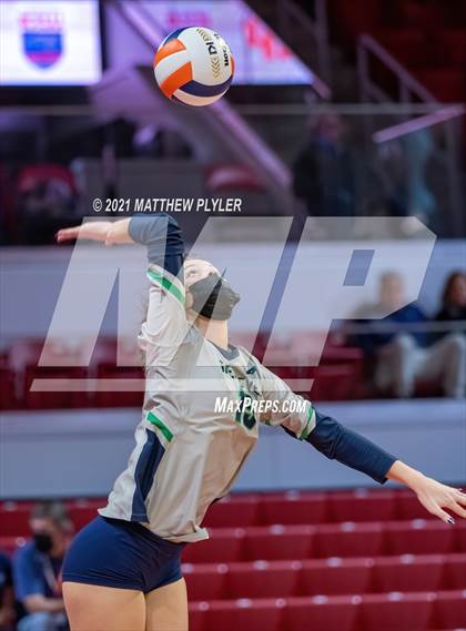 Thumbnail 2 in Green Level vs. Ardrey Kell (NCHSAA 4A Final) (2 of 2) (the Game) photogallery.