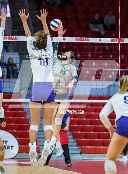 Thumbnail 1 in Green Level vs. Ardrey Kell (NCHSAA 4A Final) (2 of 2) (the Game) photogallery.