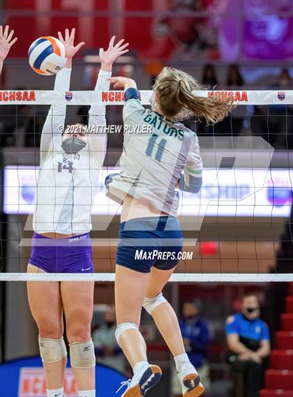 Thumbnail 2 in Green Level vs. Ardrey Kell (NCHSAA 4A Final) (2 of 2) (the Game) photogallery.