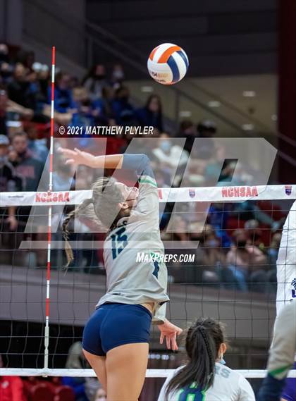 Thumbnail 1 in Green Level vs. Ardrey Kell (NCHSAA 4A Final) (2 of 2) (the Game) photogallery.