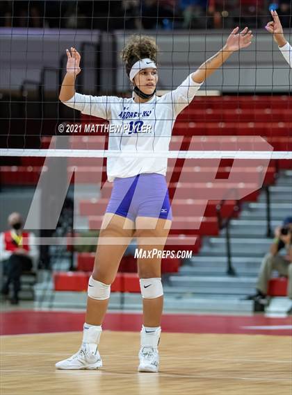 Thumbnail 1 in Green Level vs. Ardrey Kell (NCHSAA 4A Final) (2 of 2) (the Game) photogallery.