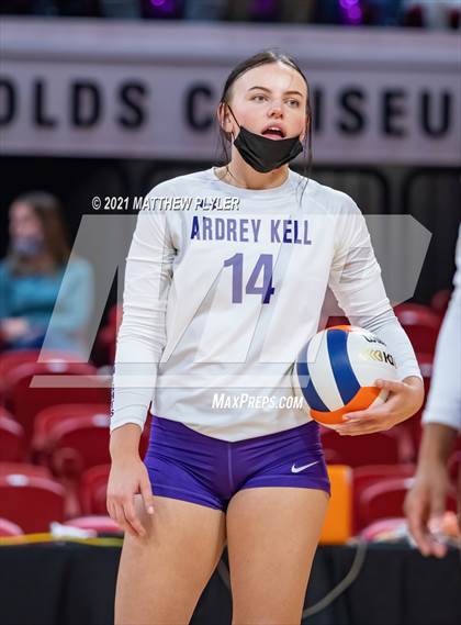 Thumbnail 1 in Green Level vs. Ardrey Kell (NCHSAA 4A Final) (2 of 2) (the Game) photogallery.