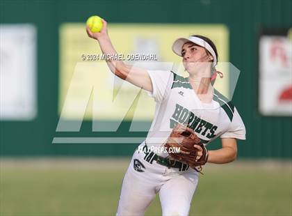 Thumbnail 3 in Catholic of Pointe Coupee vs. Central Catholic (LHSAA Division IV Select Regional) photogallery.