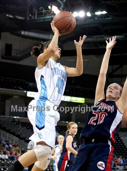 Thumbnail 2 in St. Henry vs. Boone County (KHSAA Ninth Region Semifinal) photogallery.