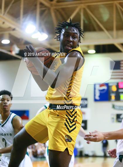 Thumbnail 1 in Greenfield vs. Farmville Central (Hoops and Dreams Showcase) photogallery.