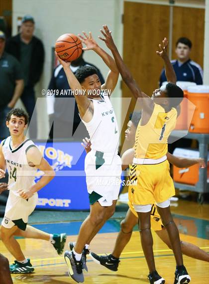 Thumbnail 3 in Greenfield vs. Farmville Central (Hoops and Dreams Showcase) photogallery.