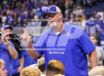 Thumbnail 3 in Wagner vs Veterans Memorial (UIL 5A Quarterfinal Playoff) photogallery.