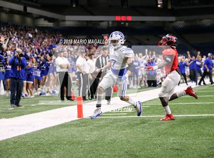 Thumbnail 2 in Wagner vs Veterans Memorial (UIL 5A Quarterfinal Playoff) photogallery.