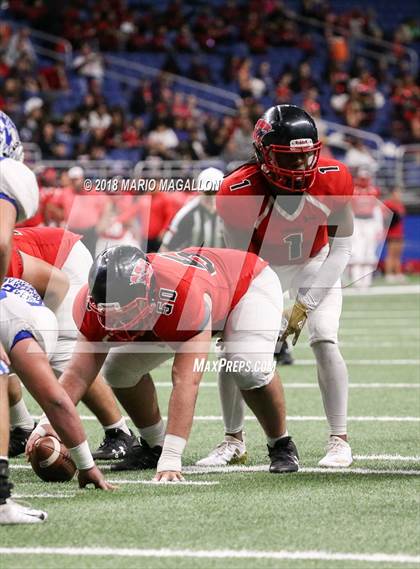 Thumbnail 2 in Wagner vs Veterans Memorial (UIL 5A Quarterfinal Playoff) photogallery.