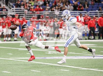 Thumbnail 1 in Wagner vs Veterans Memorial (UIL 5A Quarterfinal Playoff) photogallery.