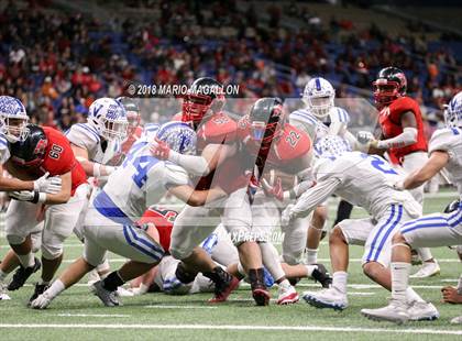 Thumbnail 1 in Wagner vs Veterans Memorial (UIL 5A Quarterfinal Playoff) photogallery.