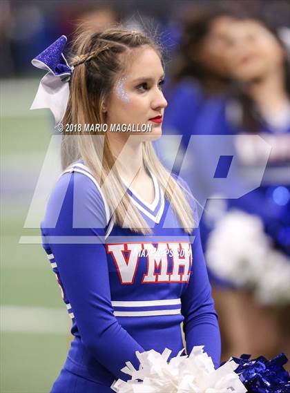 Thumbnail 2 in Wagner vs Veterans Memorial (UIL 5A Quarterfinal Playoff) photogallery.