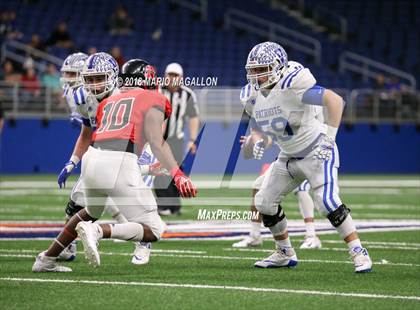 Thumbnail 2 in Wagner vs Veterans Memorial (UIL 5A Quarterfinal Playoff) photogallery.