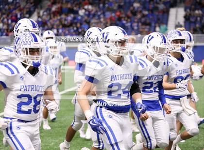 Thumbnail 3 in Wagner vs Veterans Memorial (UIL 5A Quarterfinal Playoff) photogallery.